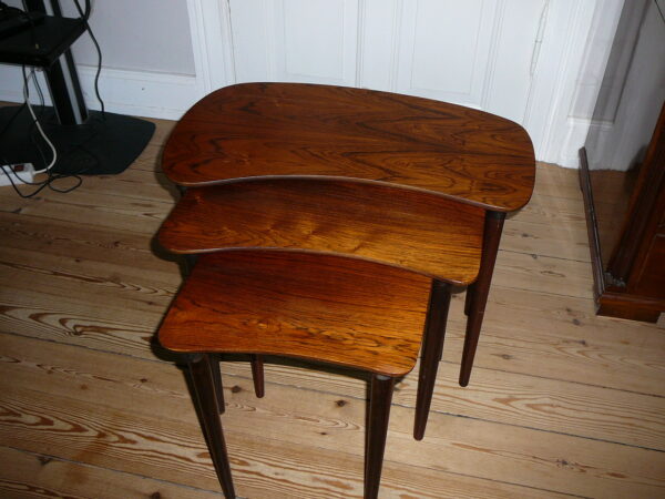 Nyreformede indskudsborde i palisander i flot stand - Image 3