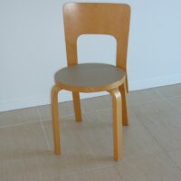 Spisebordsstole Alvar Alto model 66
