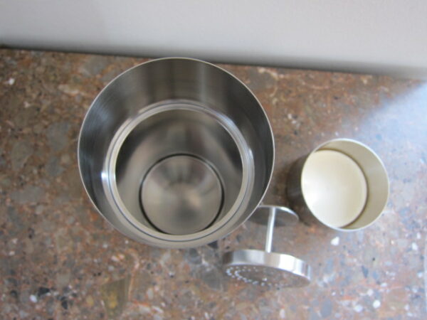 Stelton Arne Jacobsen Cylinda-Line Cocktail Shaker - Image 4