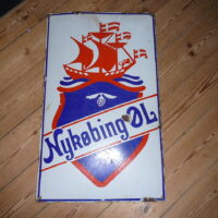 Emaljeskilt Nykøbing Pilsner