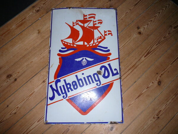 Emaljeskilt Nykøbing Pilsner
