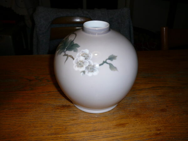 Vase med Blomster ca 1920 B&G 144-4 - Image 4