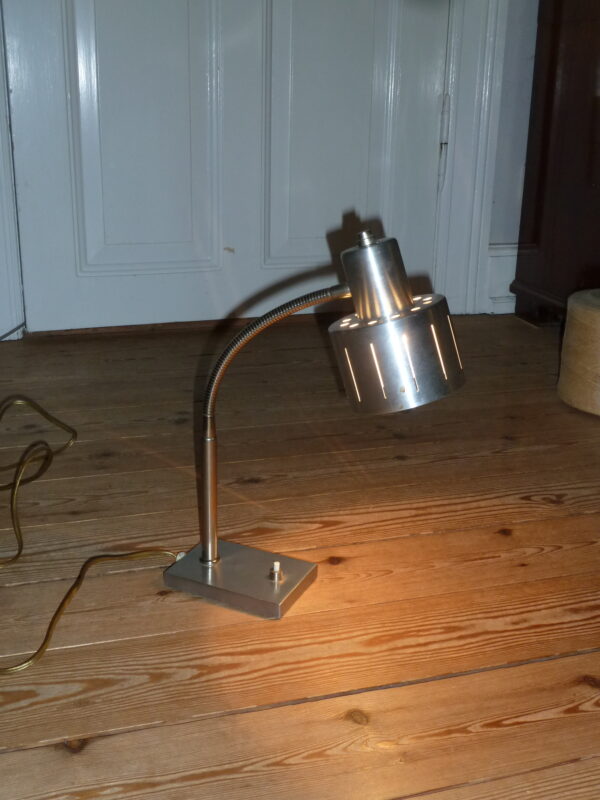 Vitrika model 14 skrivebordslampe i aluminium