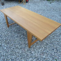 Illum Wikkelsø Sofabord model 115 i eg