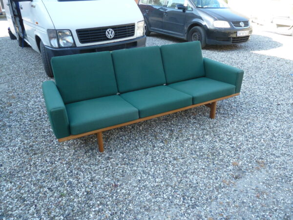 Hans J. Wegner sofa GE236 Eg - Image 3