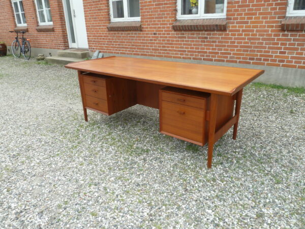 Arne Vodder Skrivebord i teak model 207 produceret hos Sibast - Image 2