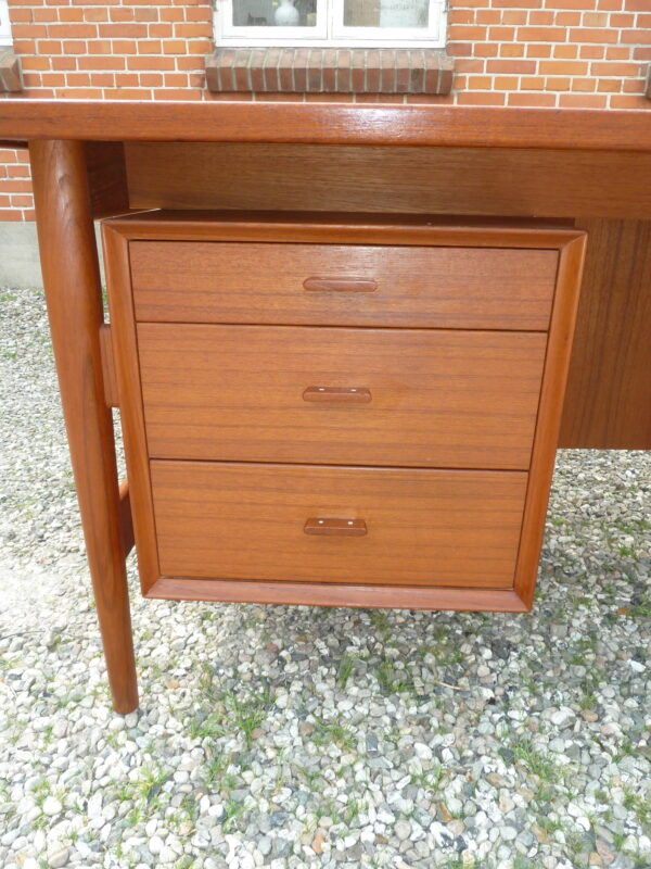 Arne Vodder Skrivebord i teak model 207 produceret hos Sibast - Image 9