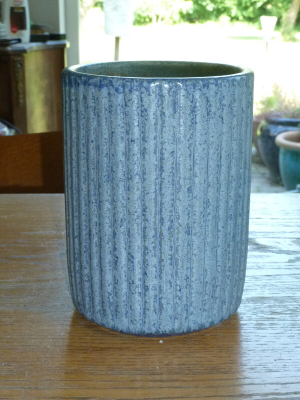 Cylindrisk riflet vase L Hjorth - Image 3
