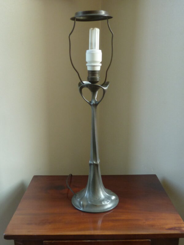 Bordlampe Art Nouveau , Kayserzinn model 4427