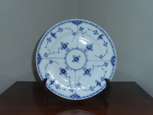Royal Copenhagen musselmalet halvblonde frokost tallerken 1-572 - Image 2