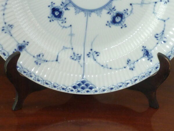 Royal Copenhagen musselmalet halvblonde middagstallerken 1-571 - Image 3