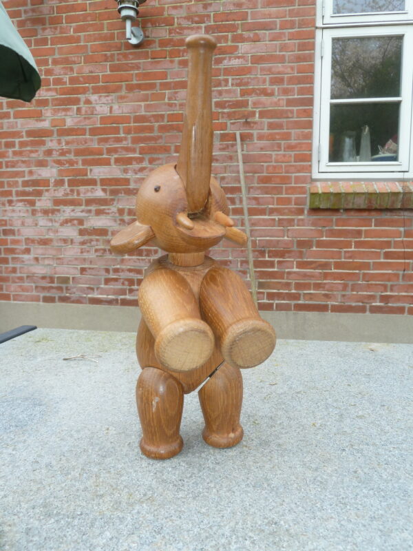 Tidlig Kay Bojesen Elefant i patineret eg - Image 3