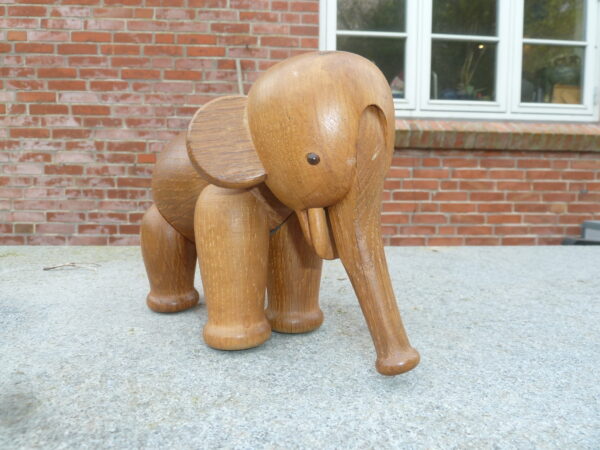 Tidlig Kay Bojesen Elefant i patineret eg - Image 2