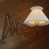 Le Klint 324/335 teak bejdset eg