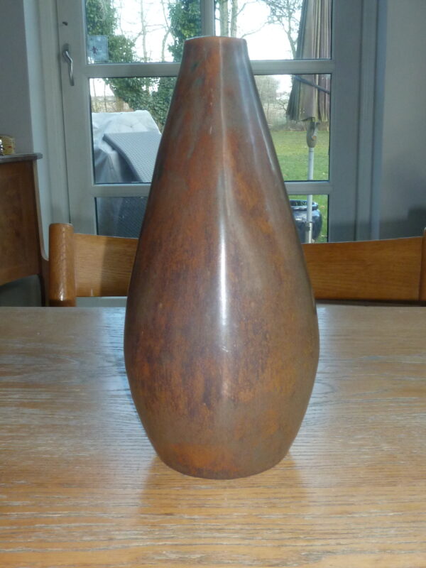 Asymmetrisk L. Hjorth vase brunlig harpelsglasur - Image 3